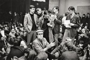 LARSSON Bernard 1939,SIT-IN IM FOYER DER FU BERLIN MIT RUDI DUTSCHKE,1967,Villa Grisebach 2012-05-30