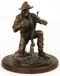 LAWRENCE R,Cast bronze figure, kneeling hunter with binocular,1988,Ruggiero Associates US 2009-05-07