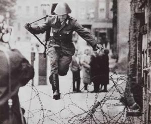 LEIBING Peter 1941-2008,Leap to freedom,Lempertz DE 2020-12-07