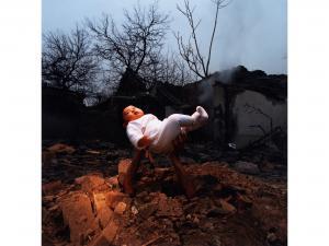 LI WEI 1970,THE BABY LIVES AWAY FROM THE EARTH,2009,Hampel DE 2023-06-29