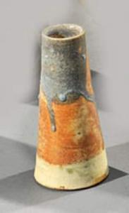 LION Eugène 1867-1945,Vase tronconique en grés à couverte émaillée beige,Aguttes FR 2009-12-11