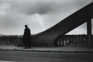 LOUIS CHRISTIAN 1948-2001,Homme sur un pont,1980,Yann Le Mouel FR 2023-06-06