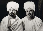 MAHDI AL RASHID,Deux hommes portant chacun une « imma»,1976,Pierre Bergé & Associés 2010-11-23
