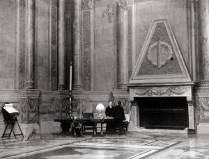 MAN Felix,Benito Mussolini in his Study, Palazzo Venezia, Ro,1931,Galerie Bassenge 2023-06-14