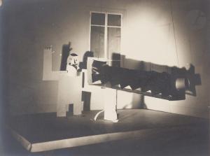 MARTIAL Paul,Maquette en papier [photographe avec sa chambre à soufflet],1930,Ader FR 2022-11-10