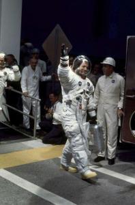 McCOMBE Leonard 1923-2015,Neil Armstrong en combinaison spatiale, faisan,1969,Cornette de Saint Cyr 2020-11-14