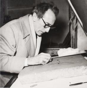 MICHEAU André,Jean Cocteau dessinant sur une pierre lithographique,Binoche et Giquello FR 2017-03-20