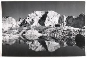 MIDORIKAWA Yoichi,Une île où il y a une carrière de granit Japon,1950,Binoche et Giquello 2016-11-10