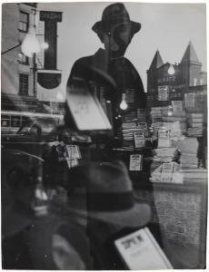 MODEL Lisette 1901-1983,Through a window pane, Battery, New York,1939-1940,Christie's GB 2024-04-03