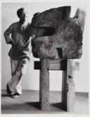 MONES Arthur 1919-1998,Portrait of Isamu Noguchi with Sculpture.,1981,Skinner US 2016-05-16