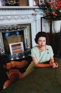 MONTGOMERY DAVID 1937,Queen Elizabeth with Corgis,1967,Phillips, De Pury & Luxembourg US 2019-06-07