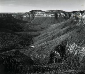 MOORE David Murray 1927-2003,Blue 
Mountains,Leonard Joel AU 2011-06-19