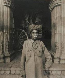 MOORE Kerry 1900-1900,palace guard, jaisalmer,1997,Bloomsbury London GB 2006-05-24