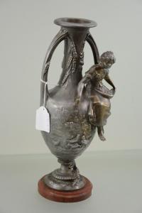 MOREAU François Clément 1831-1865,Vase en métal,Rops BE 2017-11-12