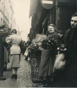 MOULIER Henriette,Marché de Paris, rue Mouffetard, Paris,1950,Artprecium FR 2020-07-22