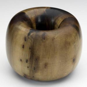 MOULTHROP Edward, Ed 1916,Fine tulipwood turned vessel,Rago Arts and Auction Center US 2009-10-24