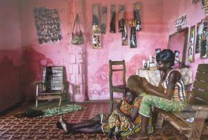 N'GUYEN Virginie,The hairdresser of PK5, Bangui (République centraf,2016,Mercier & Cie 2018-03-24