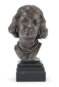 PARDO Vito 1872,Busto di fanciulla con collana di perle,Babuino IT 2022-01-19