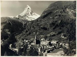 PERREN BARBERINI ALFRED 1896-1967,Matterhorn mit Zermatt,1950,Galerie Koller CH 2017-12-06