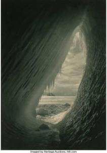 PONTING Herbert George,Cavern in an Iceberg, Scott's Last Expedition,1912,Heritage 2022-10-11