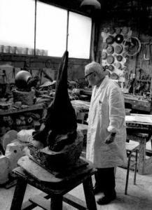 PREVOST Clovis 1940,Joan Miro chez le fondeur Clémenti, à Meudon,1973,Yann Le Mouel FR 2021-03-19