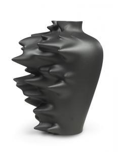 RAGOT Cédric,Vase Fast noir en porcelaine,Millon & Associés FR 2010-06-14