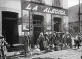 RAMOS MANUEL 1874-1945,Escena callejera frente a la fonda-pulquería La Al,Morton Subastas 2013-11-14