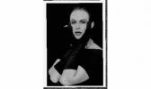 REYNOLDS Hunter 1959-2022,drag pose, hands to face wit,1990,Artcurial | Briest - Poulain - F. Tajan 1999-06-24