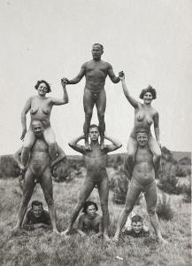 RIEBICKE Gerhard,Naturisme, sportifs, pyramide humaine, saute-mouto,1930,Yann Le Mouel 2023-06-06