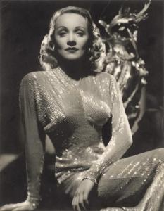 SCHAFER A.L.Whitey 1902-1951,Marlene Dietrich (1901-1992) in beaded dress des,1941,Galerie Bassenge 2021-06-16
