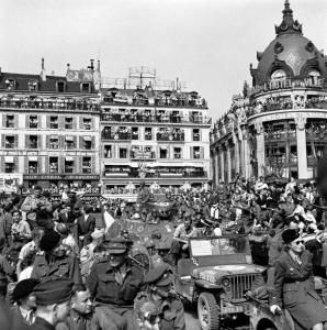 SCHERSCHEL FRANK 1907-1981,Forces alliées et les civils français célèbra,1944,Cornette de Saint Cyr 2020-11-14