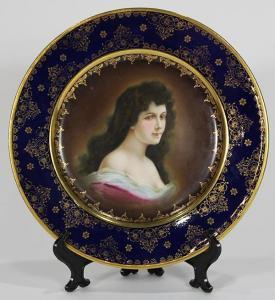 SCUOLA VIENNESE,centering a reserve of a dark haired beauty, in a ,Clars Auction Gallery 2015-12-13