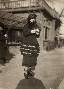 SEEBERGER FRèRES,Mode aux courses, Madame Darteix,1919,Delorme-Collin-Bocage FR 2022-10-30