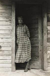 SEKAER Peter 1901-1950,Macon, Georgia (woman in doorway),c. 1936,Swann Galleries US 2024-01-25