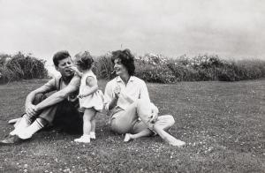 SHAW Mark 1922-1969,Senator John F. Kennedy with Jackie and Caroline, ,1959,Bonhams GB 2023-12-12