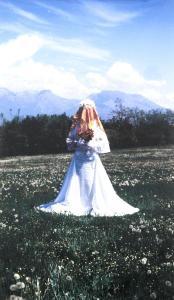 SHKOLOLLI ERZEN 1976,The Bride (Sposa tra gli alberi),2001,Boetto IT 2009-10-27