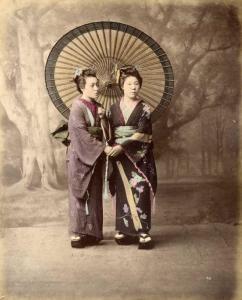 SILLFRIED R,Deux jeunes femmes tenant un Bangasa (parasol),1870,Osenat FR 2012-12-15