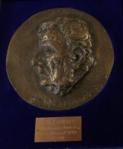 SOLOMON Leo 1900,Head profile study of L S Lowry medallion,Tennant's GB 2017-05-26