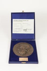 SOLOMON Leo 1900,Medallion of L.S. Lowry,1975,Capes Dunn GB 2017-10-10