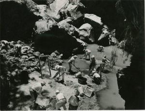 stahl jr jorge 1921,Photographie de tournage du film La mort en ce ja,1956,Binoche et Giquello 2009-12-10