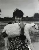 STERN Grete 1904-1999,Retrato de niña con oveja,1966,Duran Subastas ES 2020-05-28