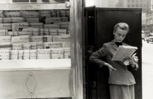 STETTNER Louis, Lou 1922-2016,Elbowing Out of Town Newsstand,1954,Bonhams GB 2024-02-08