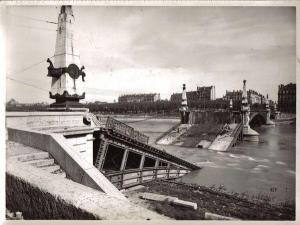 SYLVESTRE,Intéressante série de dix tirages sur les ponts de,1944,Etienne de Baecque FR 2012-05-30