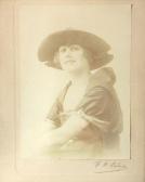 TALMA 1900-1900,Portrait d'artiste,Saint Germain en Laye encheres-F. Laurent FR 2020-06-10