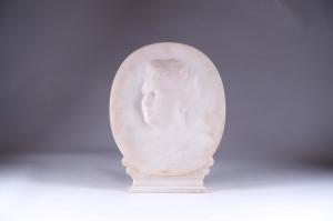 THEUNIS Pierre 1883-1950,Buste féminin en médaillon,Galerie Moderne BE 2024-02-19