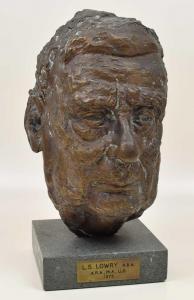 TONKISS Samuel 1909-1992,A portrait bust of Laurence Stephen Lowry,Peter Wilson GB 2021-09-23