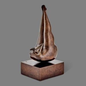 VARELA Abigail 1948,Mujer Vertical Mirando El Horizonte,1989,William Doyle US 2024-05-08