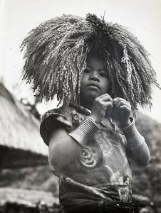 VERGER Pierre 1902-1996,Enfant en costume traditionnel, Philippines,1935,Yann Le Mouel FR 2023-01-21