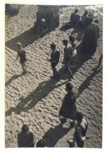 WA MAY,Ombres sur le sable,Binoche et Giquello FR 2015-03-27