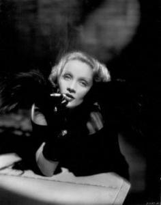 WALLING JR. William,Marlene Dietrich Portrait de la Paramount,1934,Yann Le Mouel 2021-05-05